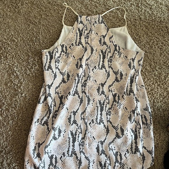 Express Business Tank Top - Picture 1 of 2